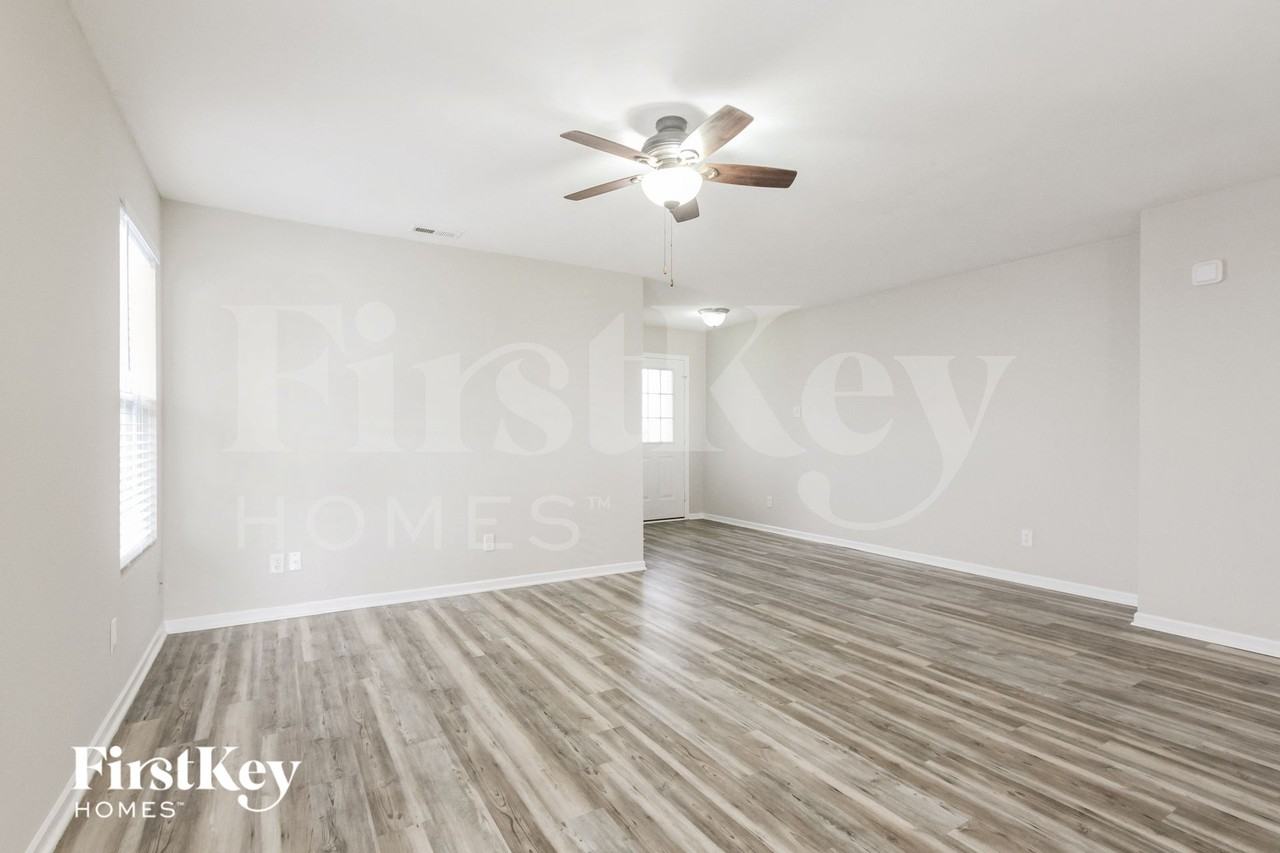 8702 Hosta Way - Photo 3 of 15