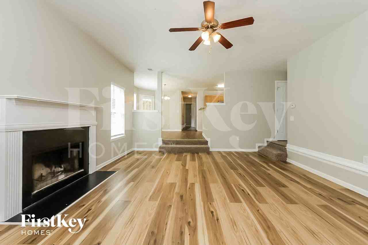 1714 Cape Fear Way - Photo 2 of 15