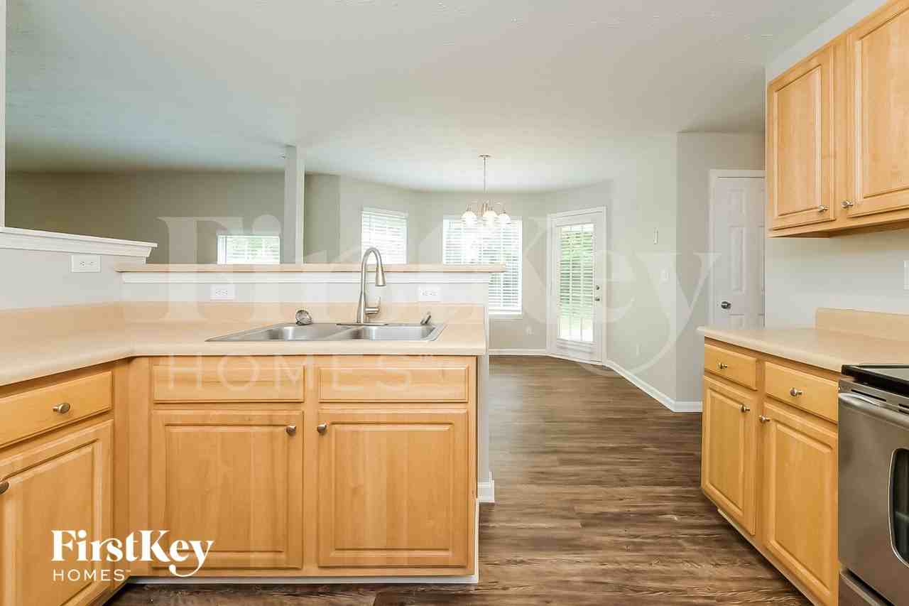1714 Cape Fear Way - Photo 6 of 15