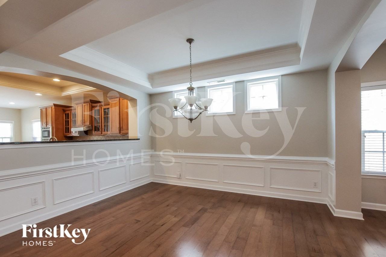 4007 Fountainbrook Dr - Photo 3 of 15