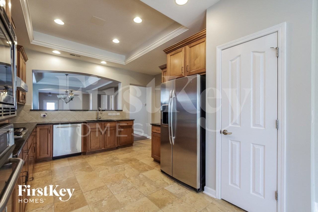 4007 Fountainbrook Dr - Photo 4 of 15