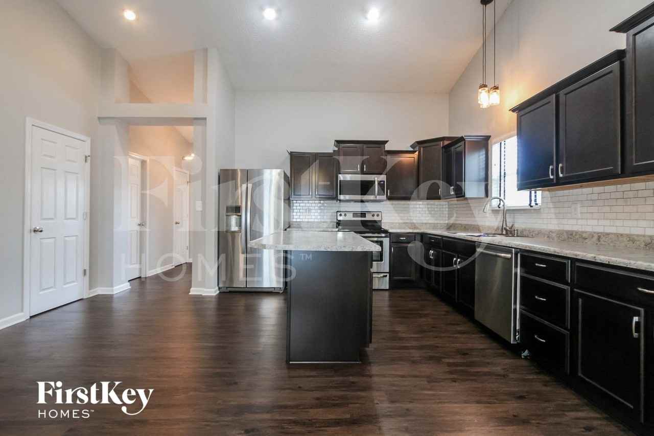 2116 Willow Oak Ct - Photo 7 of 15