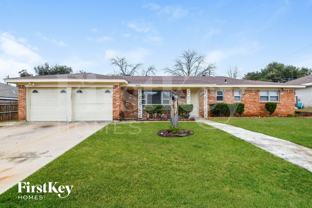 220 Hallbrook Dr - Photo 1 of 1