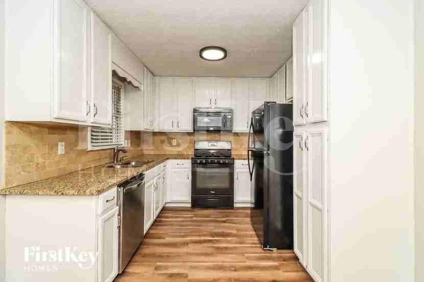 345 Maplelake Dr - Photo 6 of 16