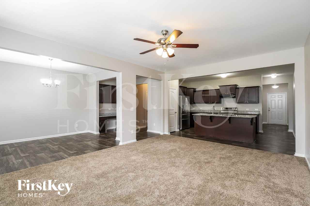 12562 Garron Rd - Photo 3 of 16