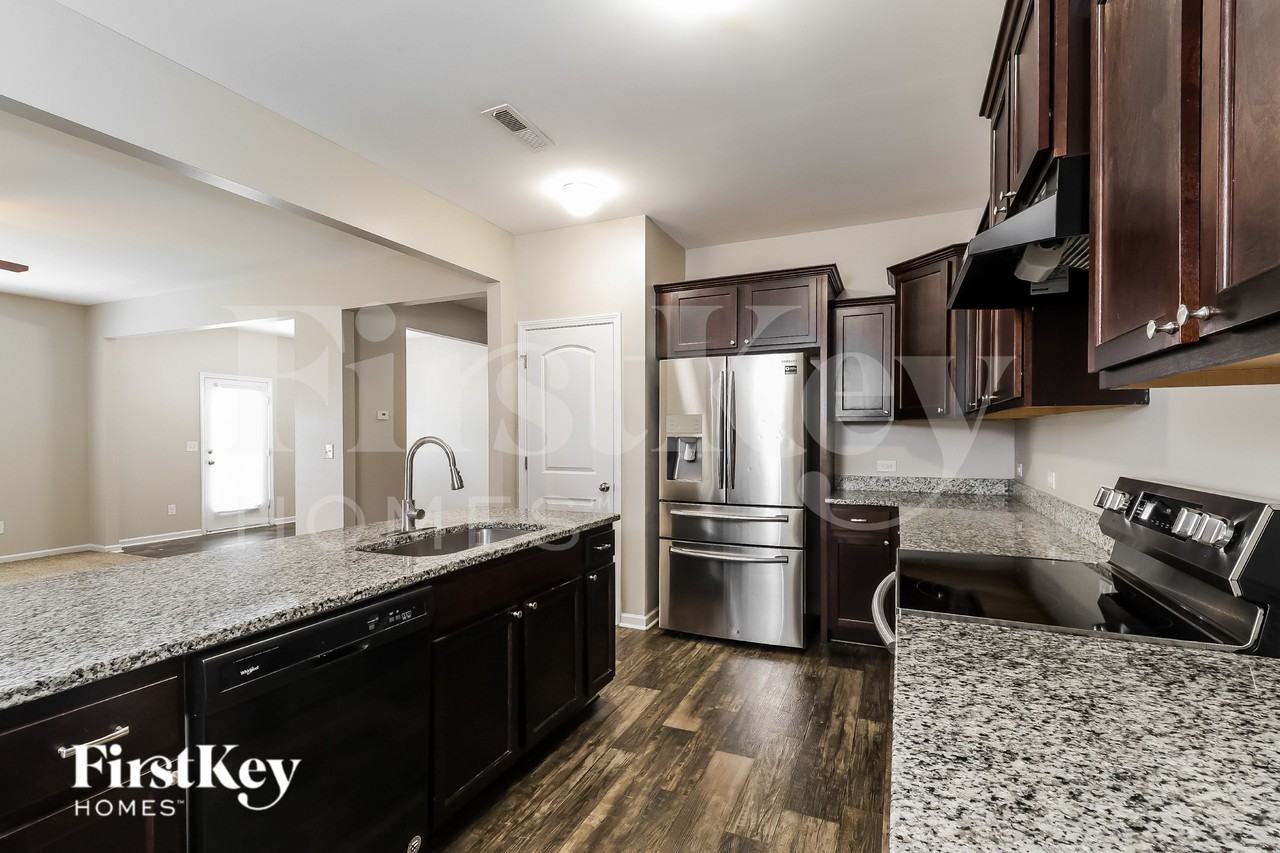 12562 Garron Rd - Photo 5 of 16