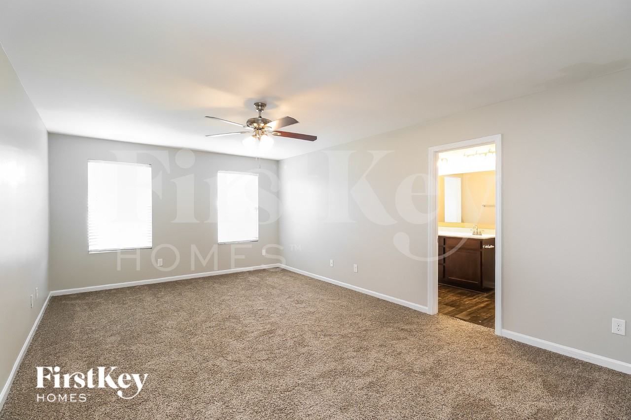 12562 Garron Rd - Photo 7 of 16