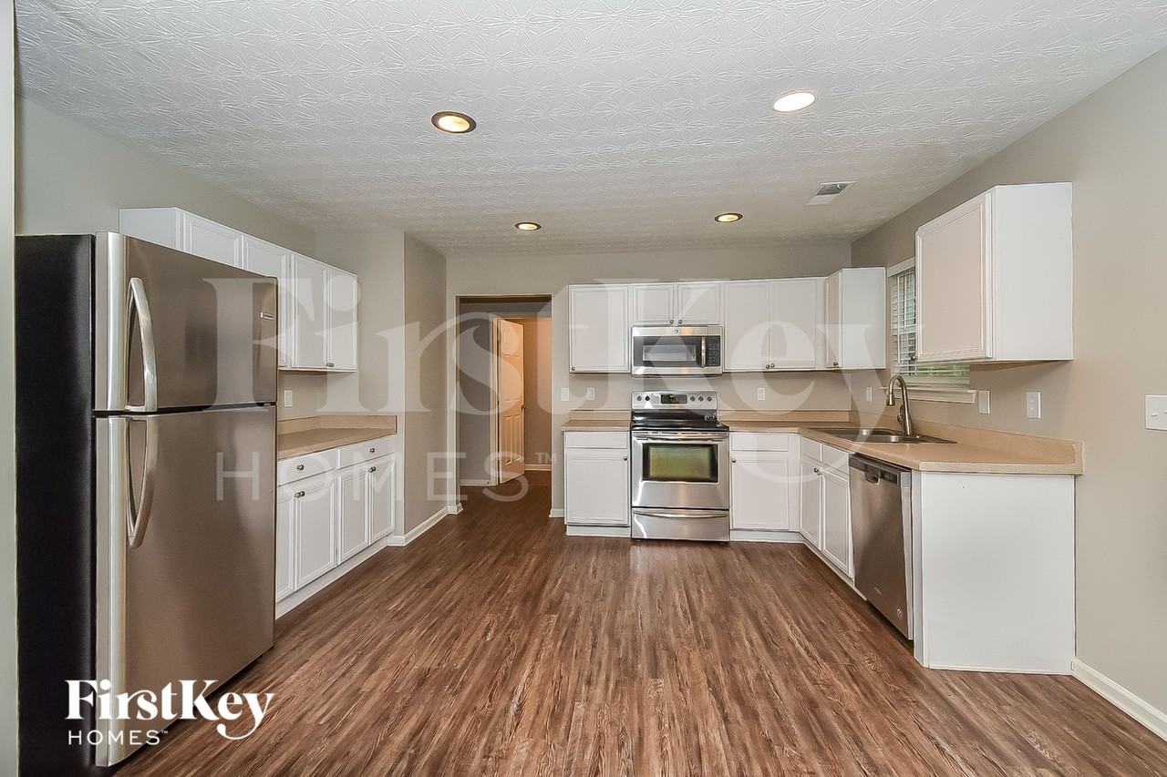 4831 Wexford Trl - Photo 5 of 15