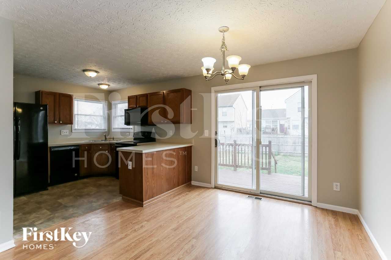 5842 Rothrock Ct - Photo 5 of 16