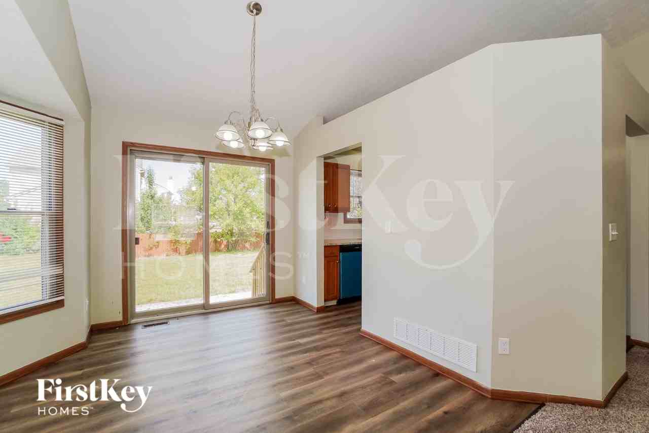 5720 Larksdale Dr - Photo 6 of 16