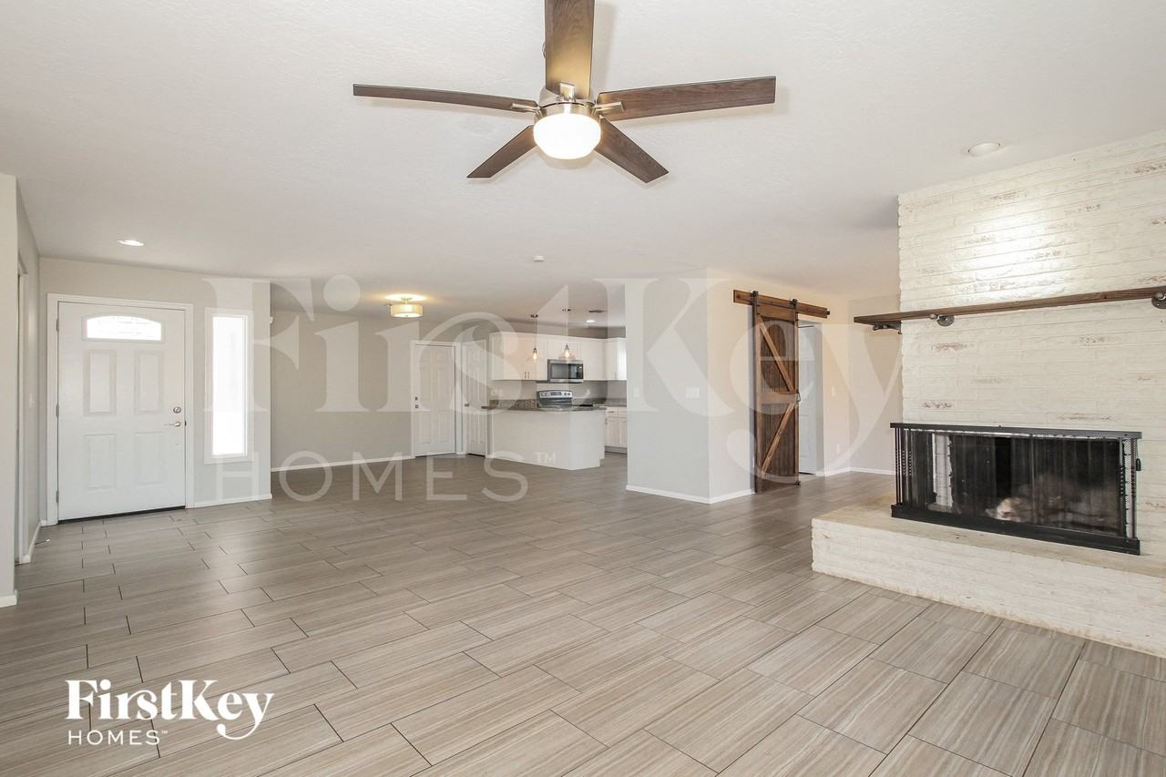 3940 W Solano Dr S - Photo 4 of 15