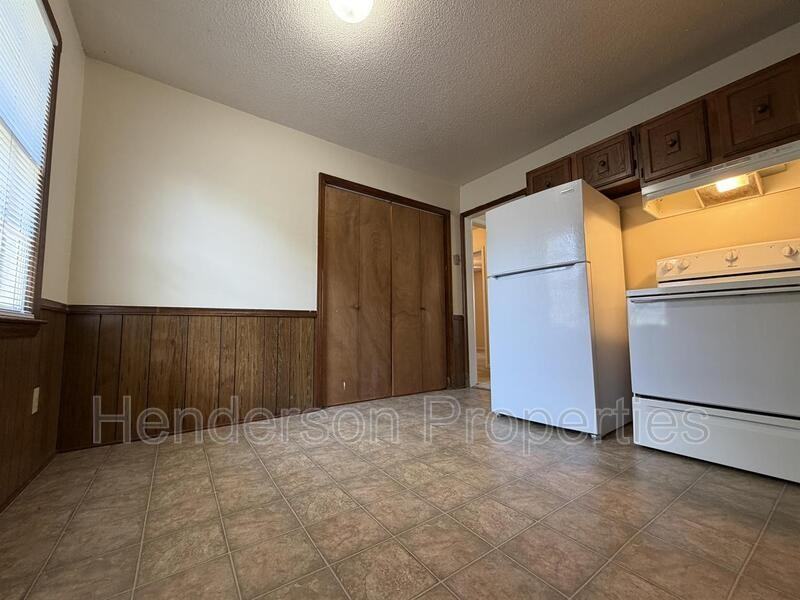 522 Davie Ave #C - Photo 5 of 13
