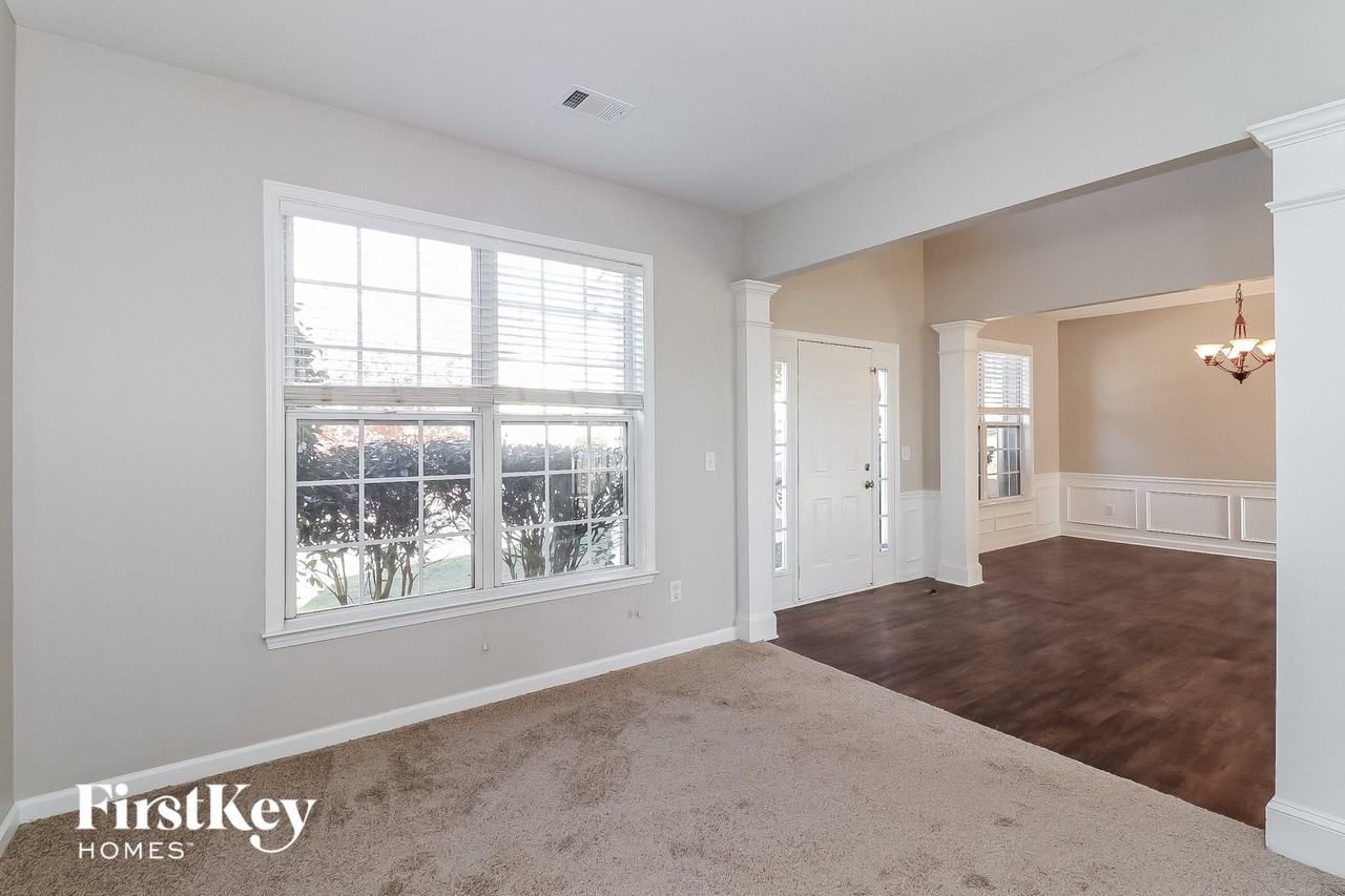 2633 Myrtlewood Ln Nw - Photo 2 of 14
