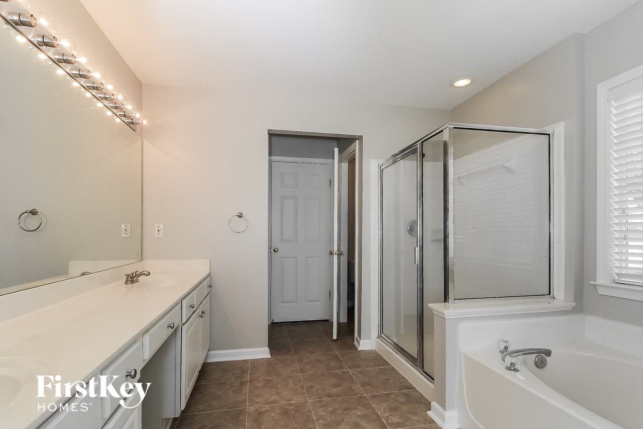 2633 Myrtlewood Ln Nw - Photo 7 of 14