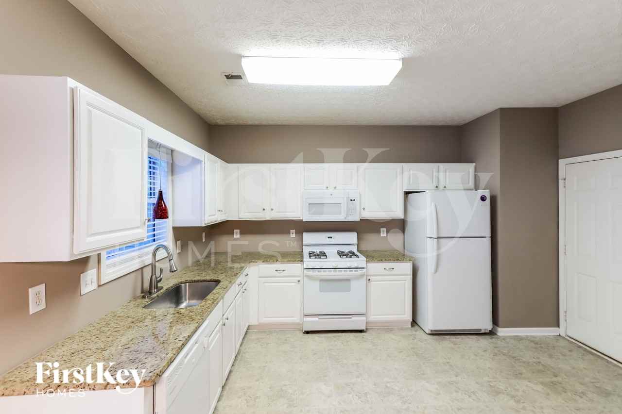 2621 Conifer Green Way - Photo 6 of 15