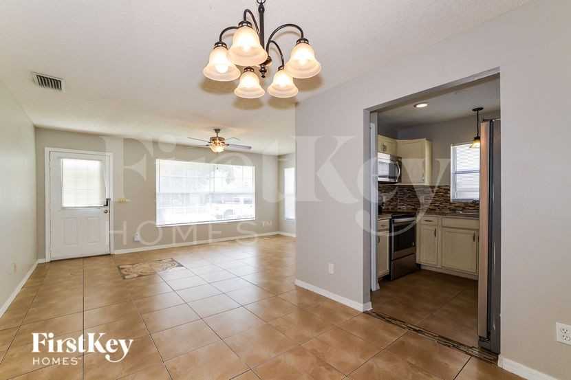1175 Chambord Ct - Photo 5 of 19