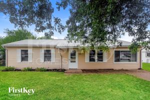 featured image of 112 Lind Dr