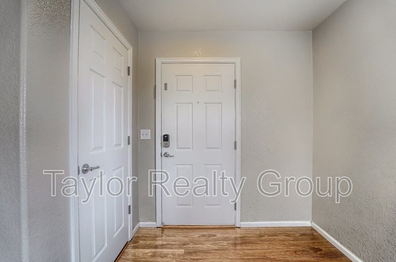 851 Ponderosa Ln - Photo 3 of 18