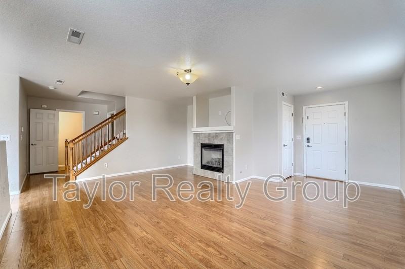 851 Ponderosa Ln - Photo 5 of 18