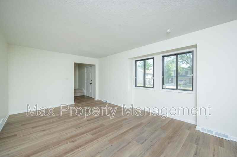 1484 Nw 91st St - Photo 3 of 27