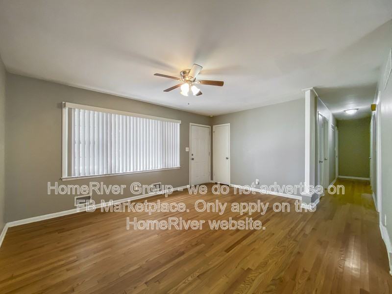 15212 E 43rd St S - Photo 3 of 21