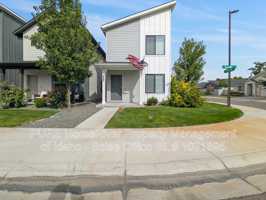 featured image of 988 S Nautilus Ave