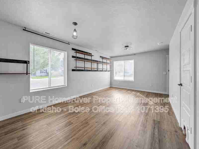 988 S Nautilus Ave - Photo 3 of 18