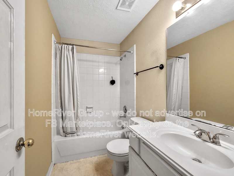 3536 Pine Valley Dr - Photo 4 of 20