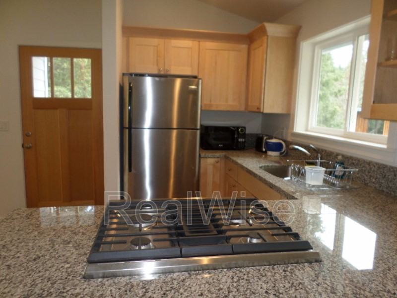 209 Granite St - Photo 3 of 13