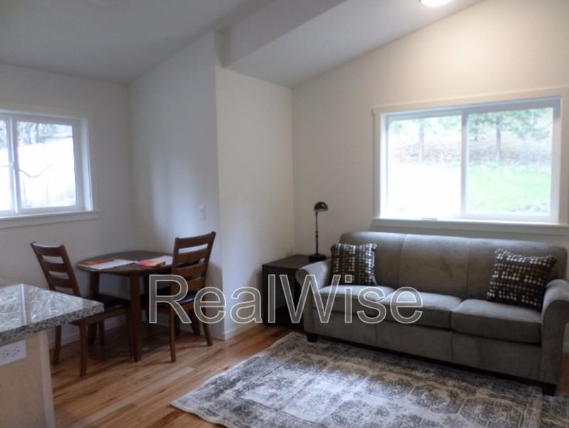 209 Granite St - Photo 5 of 13