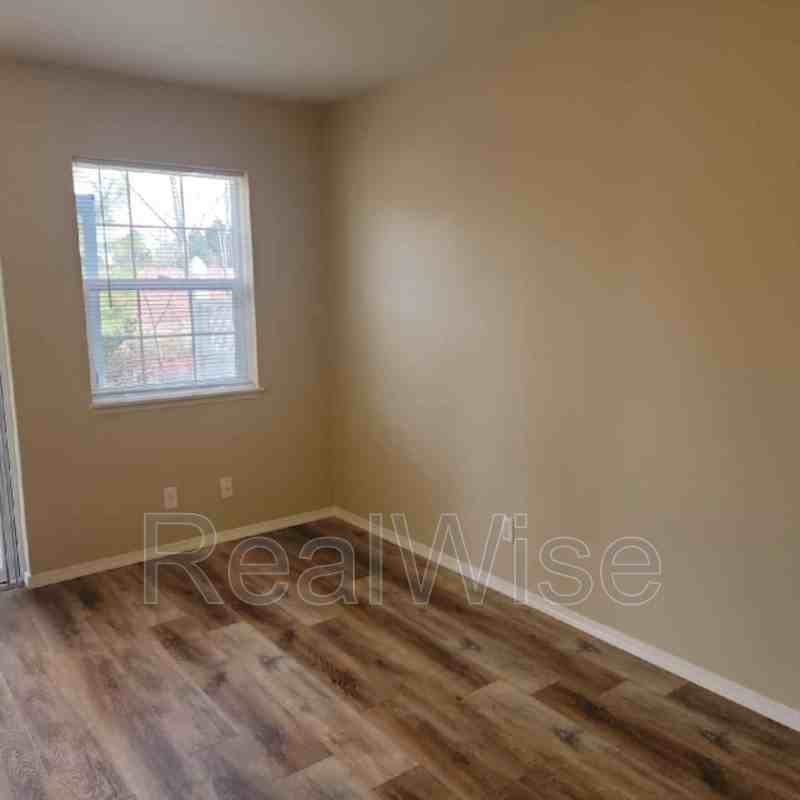 2080 Ne Chanel Ct #2 - Photo 4 of 28