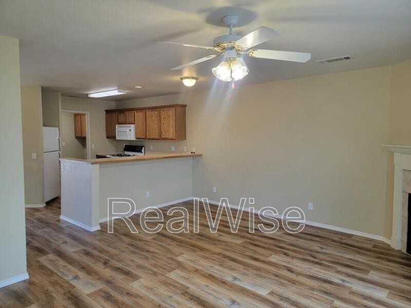 2080 Ne Chanel Ct #2 - Photo 5 of 28