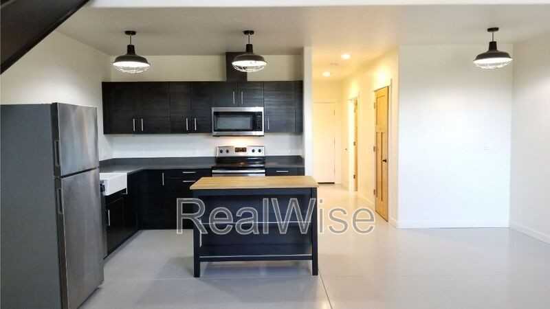 738 W Antler Ave #4 - Photo 6 of 24