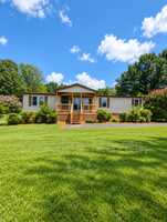 featured image of 220 Farrs Rd