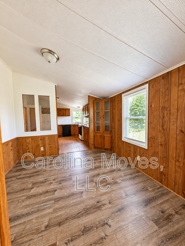 220 Farrs Rd - Photo 5 of 16