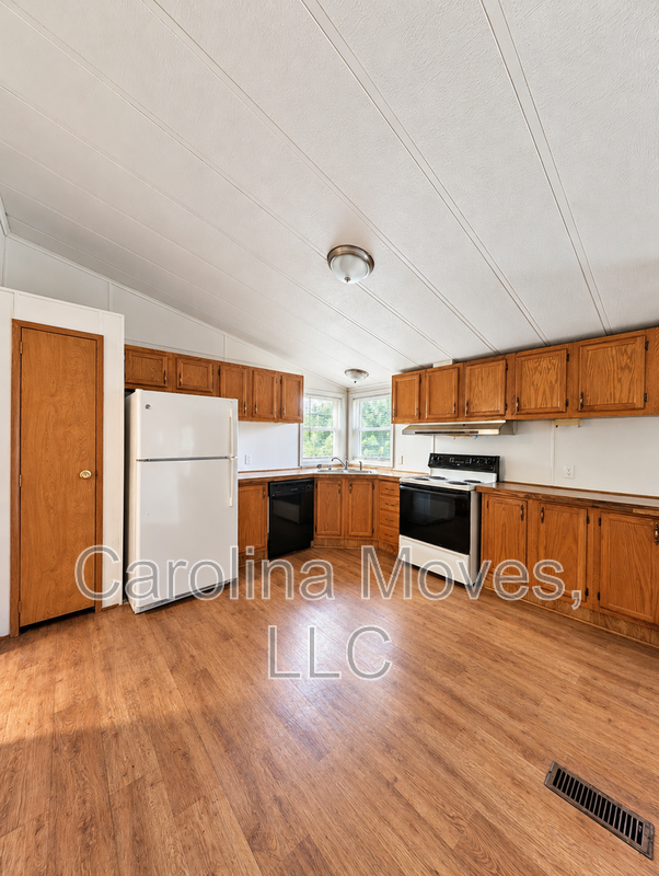 220 Farrs Rd - Photo 6 of 16