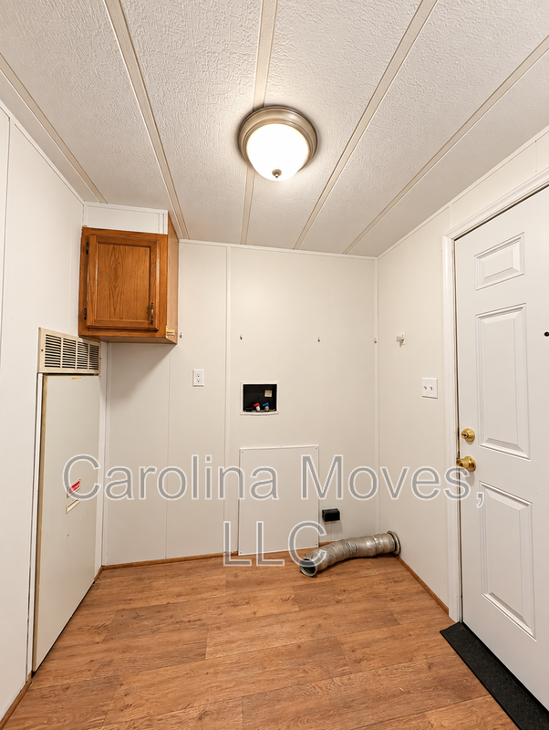 220 Farrs Rd - Photo 7 of 16