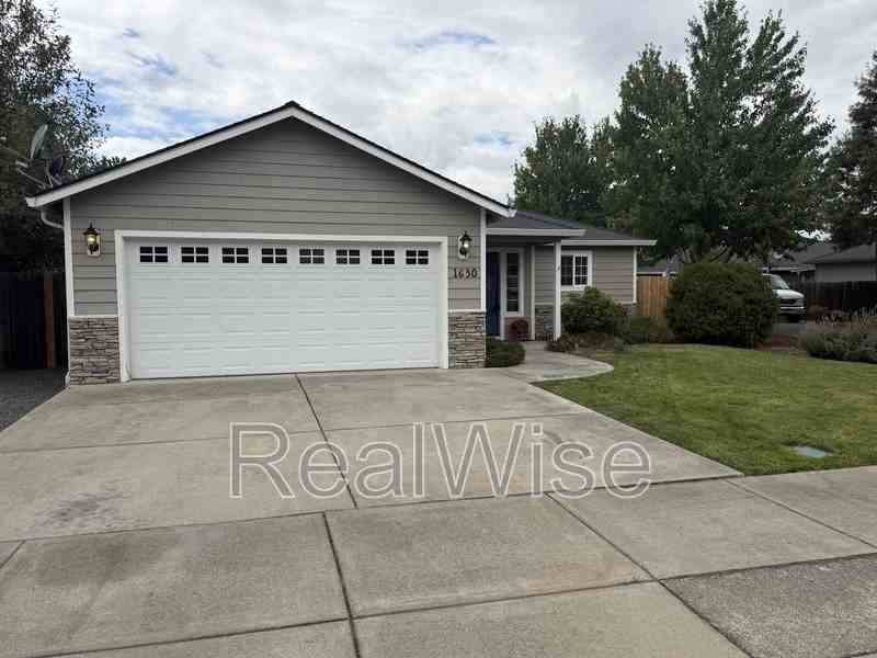 1630 Medart Ln - Photo 2 of 23