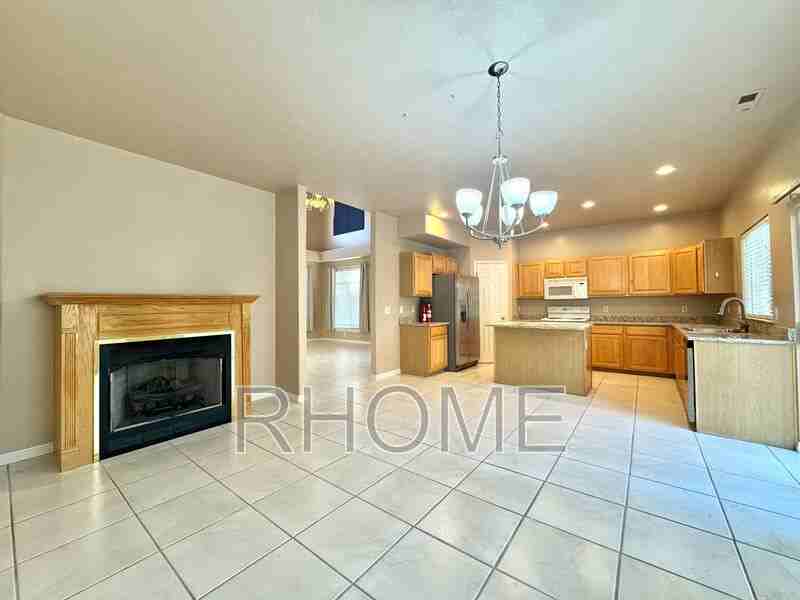 723 E Sandy Point Dr - Photo 5 of 26