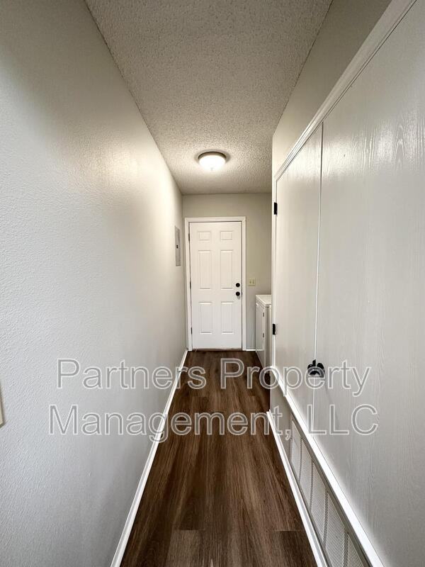 5704 Sara St - Photo 7 of 16