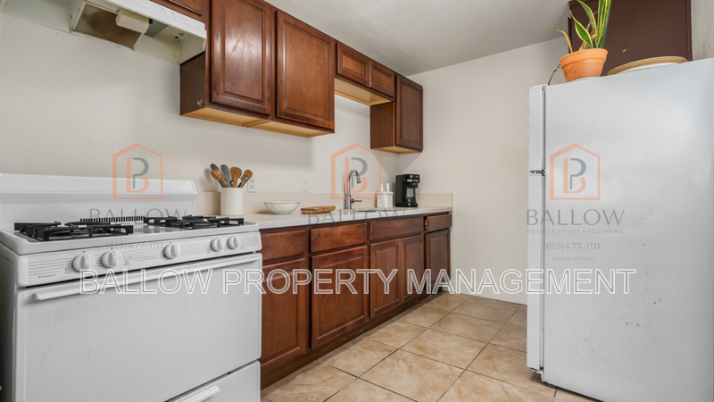 124 Laurel Ave - Photo 4 of 10