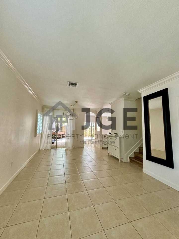 21436 Sw 86th Pl - Photo 6 of 10