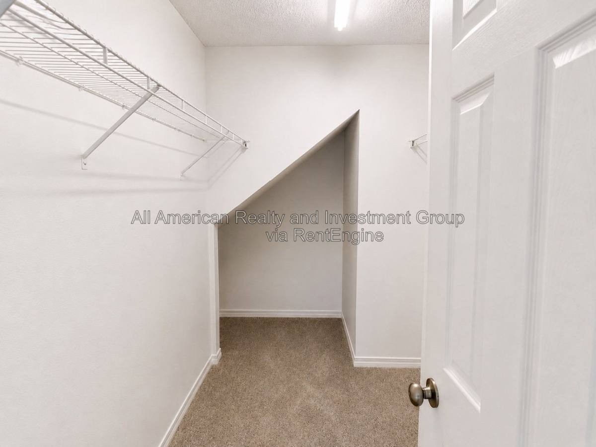 76 Hidden Cove Way - Photo 2 of 10