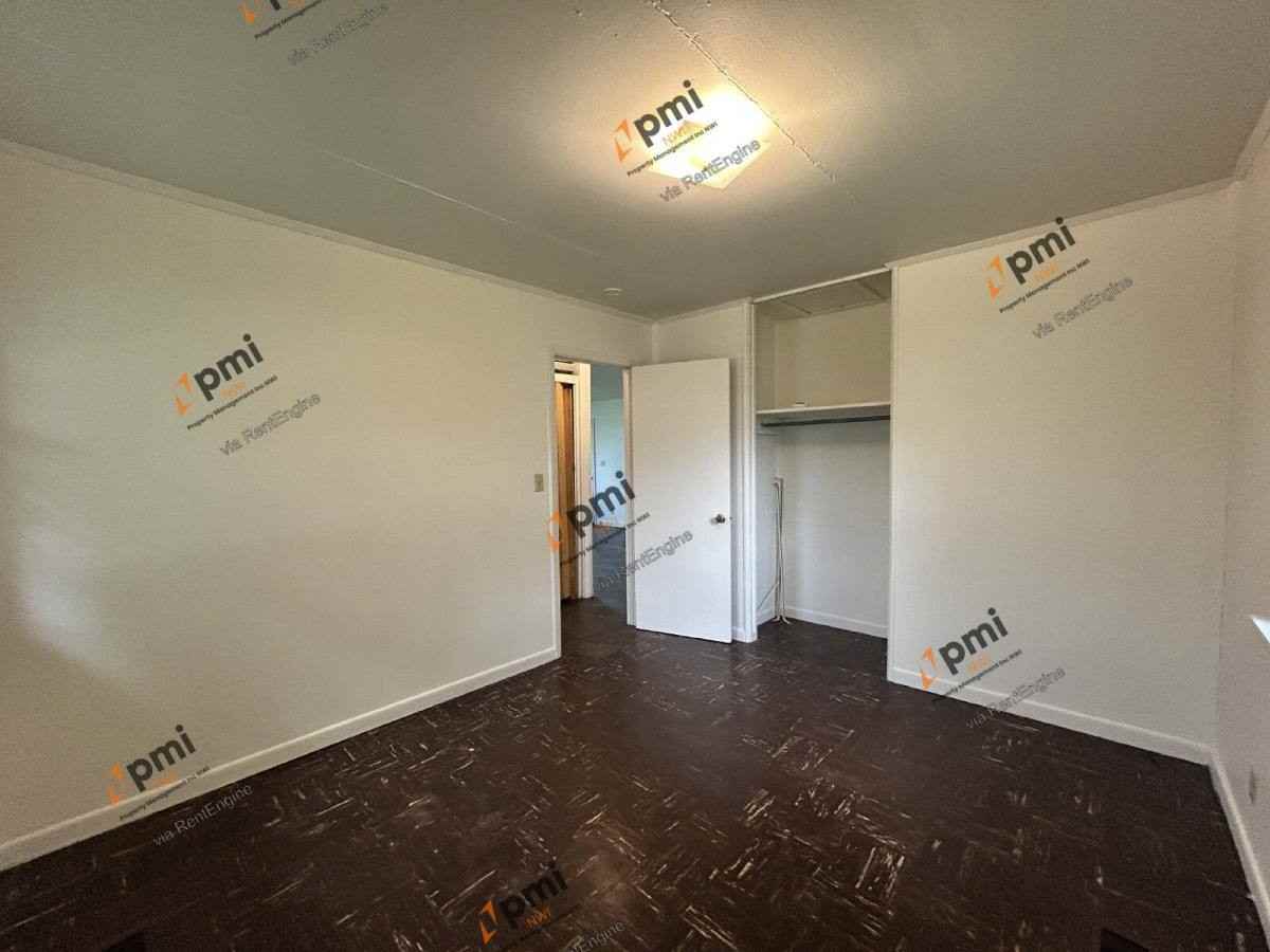 2915 Oakdale Ave - Photo 7 of 10