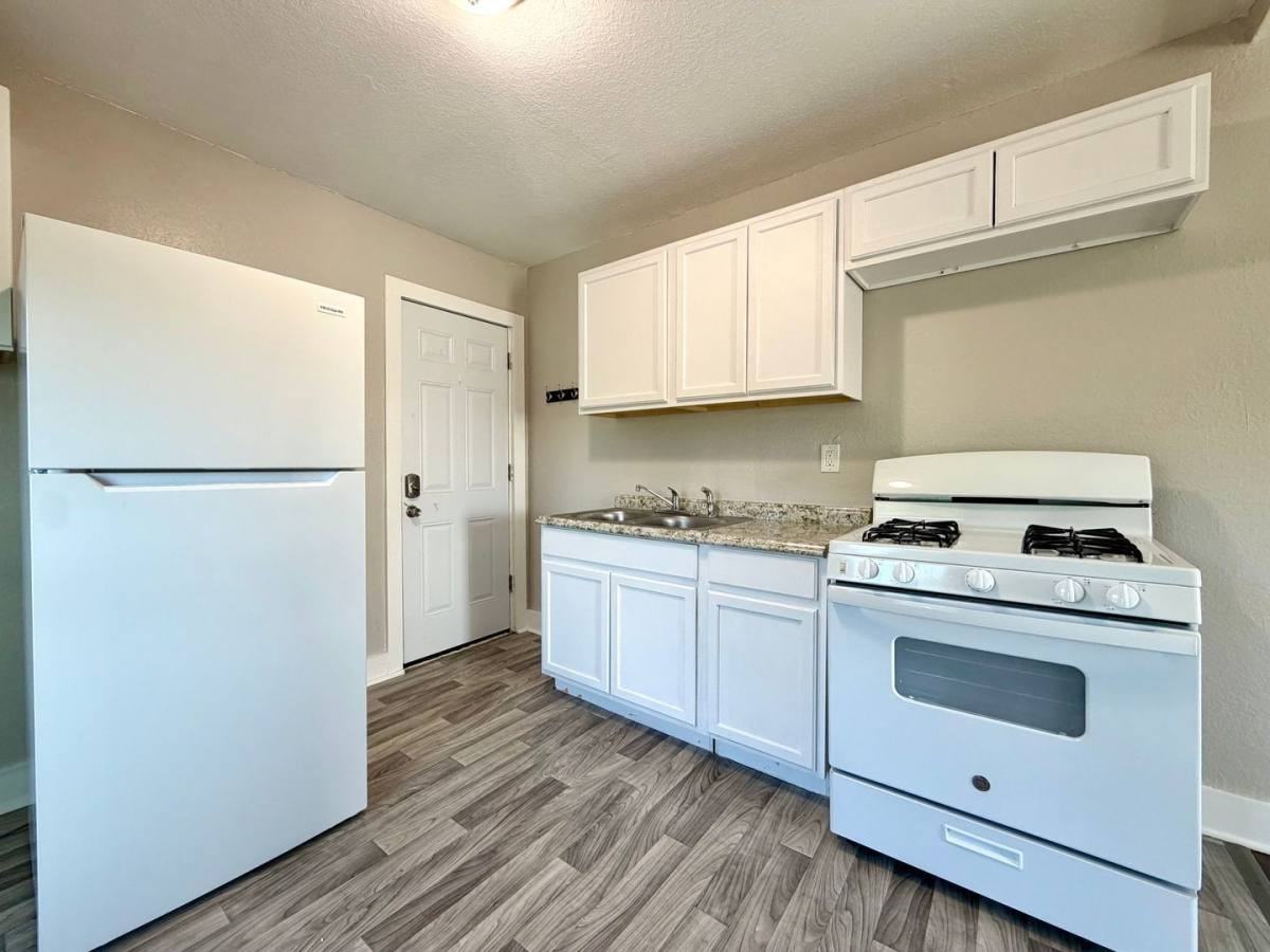 2825 Sanford St #5 - Photo 5 of 10
