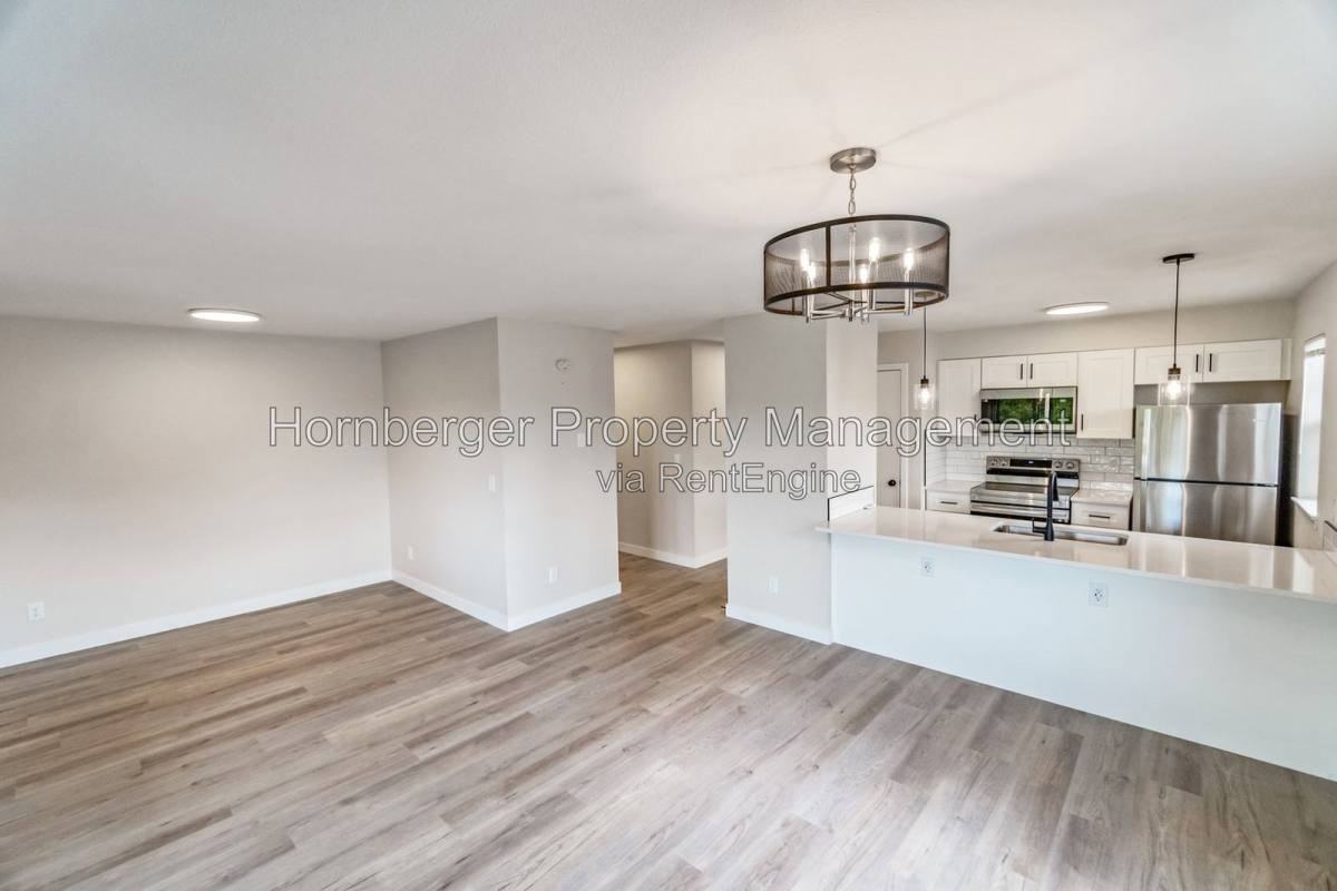 2316 E S Riverton Ave #4 - Photo 4 of 10