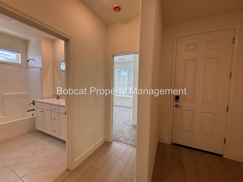 1484 W Sunset Way - Photo 2 of 50