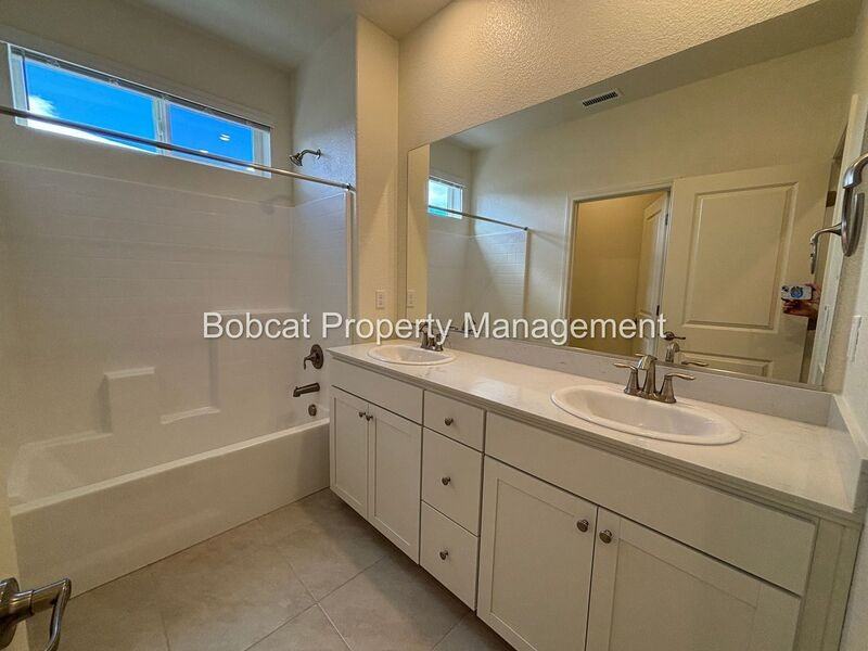1484 W Sunset Way - Photo 7 of 50