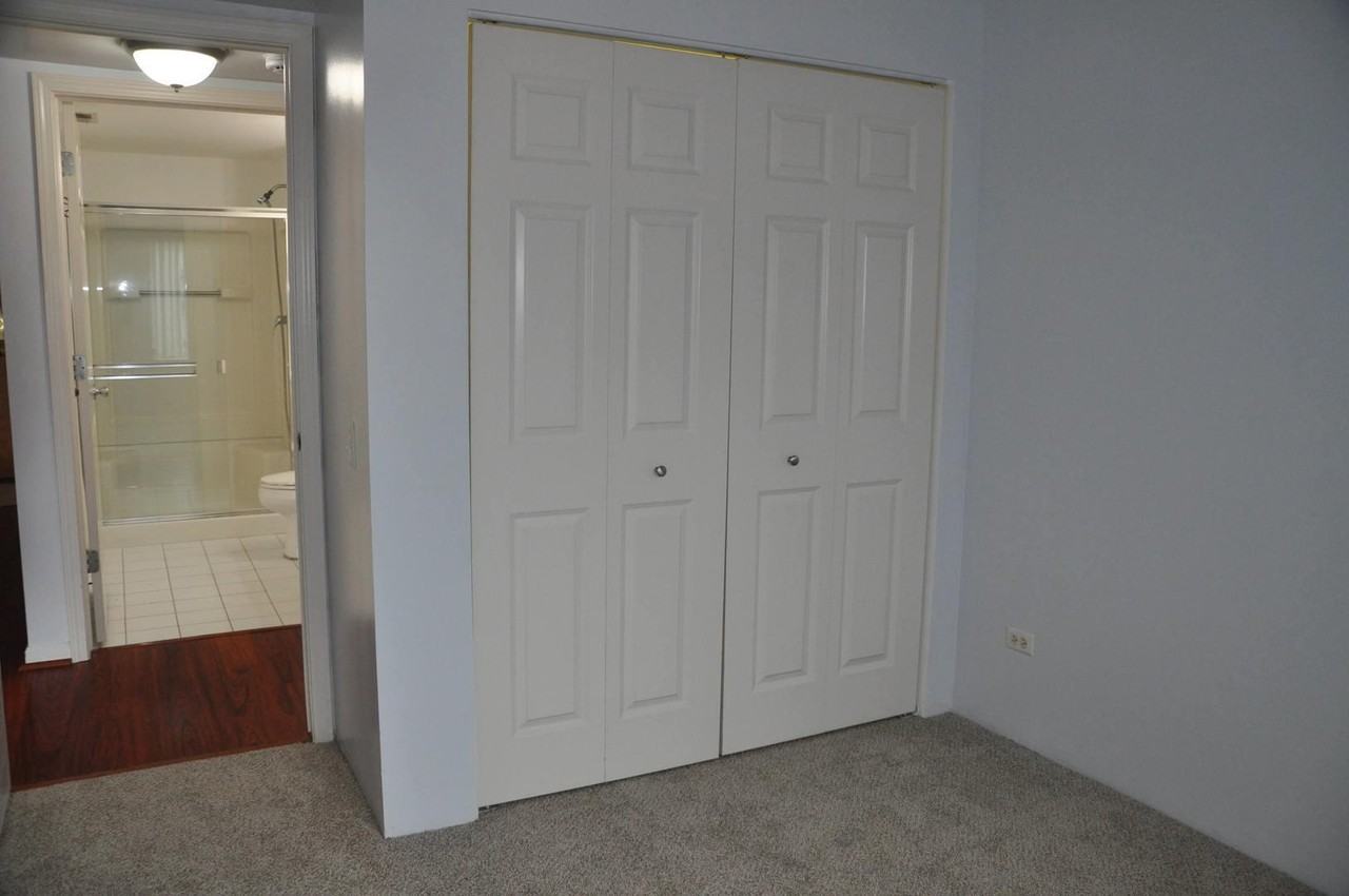 811 Chicago Ave #703 - Photo 7 of 13
