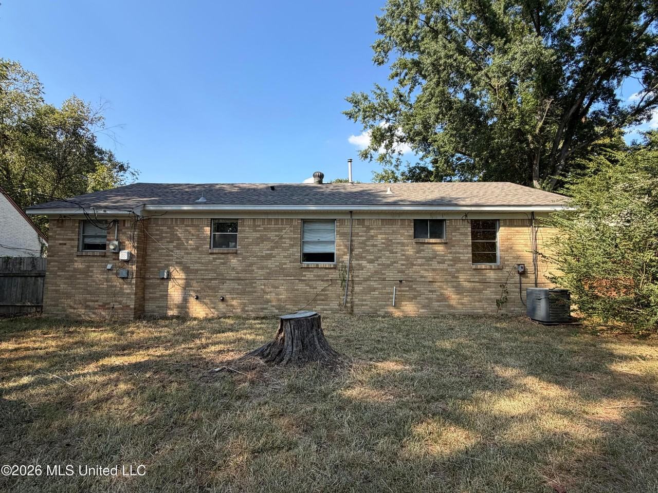 1455 Moss Point Dr - Photo 5 of 12